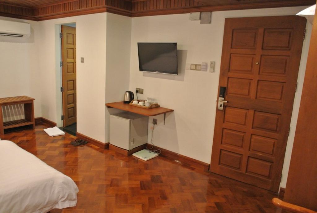 Hotel Wardan Rangun Zewnętrze zdjęcie